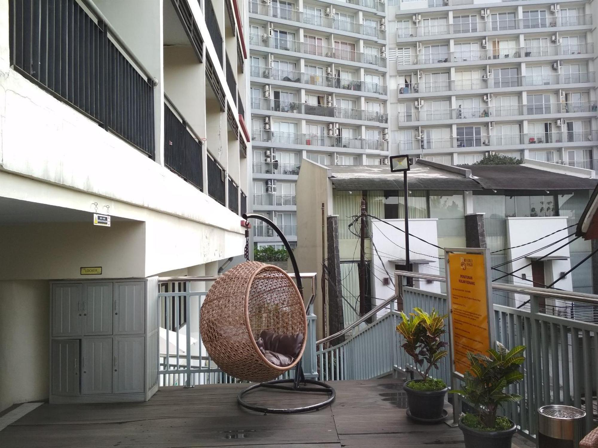 Simply And Comfy Studio Room Apartment Beverly Dago By Travelio 万隆 外观 照片